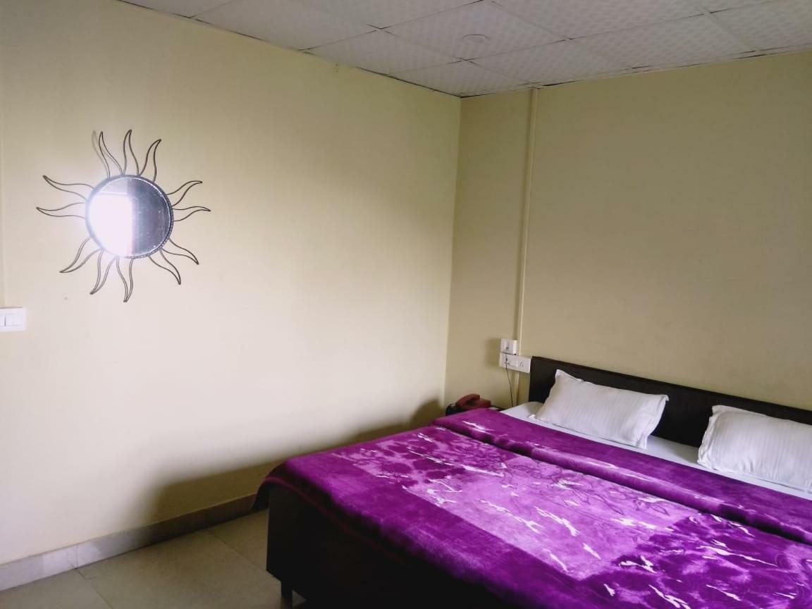 Hotel Gulmarg Mussoorie Ngoại thất bức ảnh